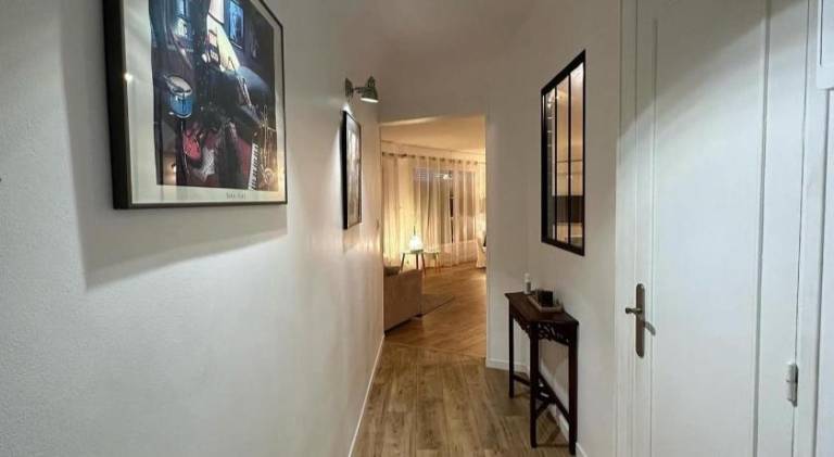 Apartment with patio — photo 5