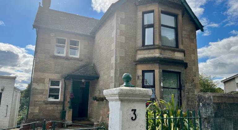 Bed and breakfast East Renfrewshire