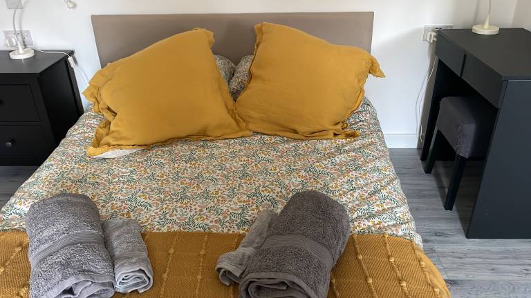Studio - Sleeps 2 - Pet friendly - Parking — photo 2