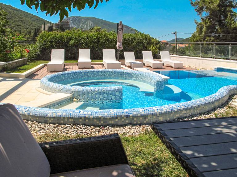 Lovely apartment with terrace, barbecue & pool | Sea view | Pets allowed — photo 5