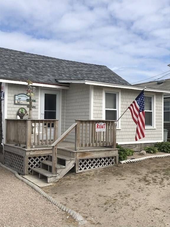 Cabin  Narragansett