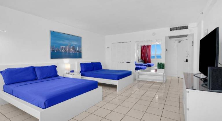 Wonderful apartment with pool | Close to the beach | Pets allowed in Miami Beach, FL