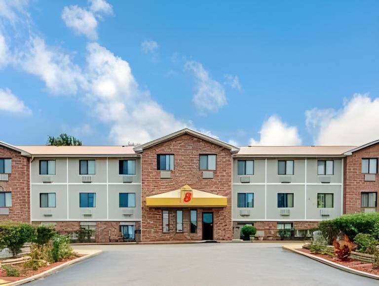Super 8 By Wyndham Lenexa Overland Park Area in Lenexa, KS