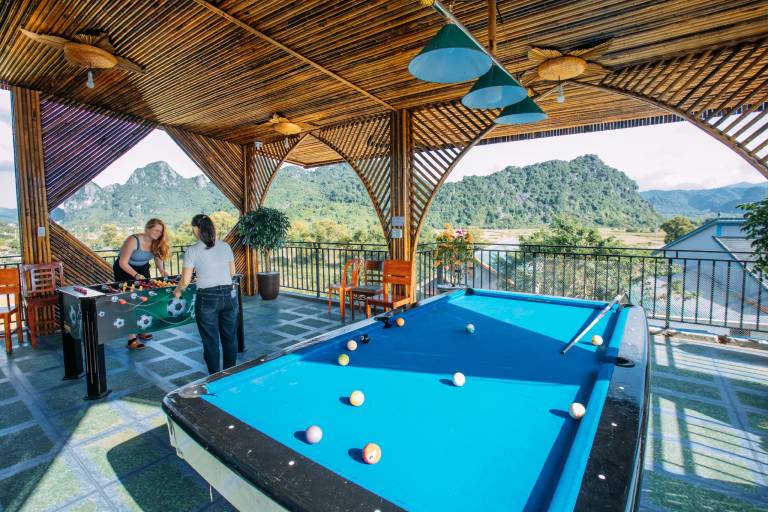 Children-friendly lovely serviced apartment with yard, patio & barbeque | Pet-friendly in Bo Trach