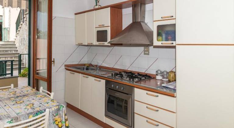 Holiday apartment with 3 rooms for 6 persons — photo 3