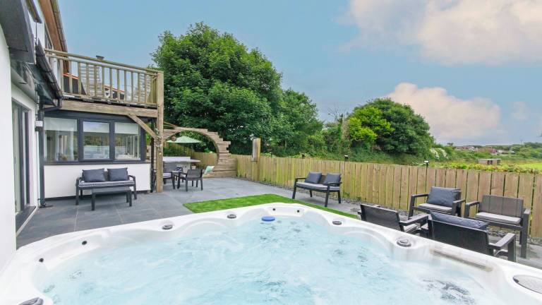 House Saunton