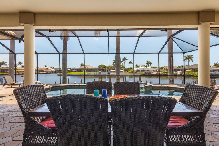 Heated Pool & Spa with Intersecting Canal View - Villa Viewtopia - Roelens — photo 5