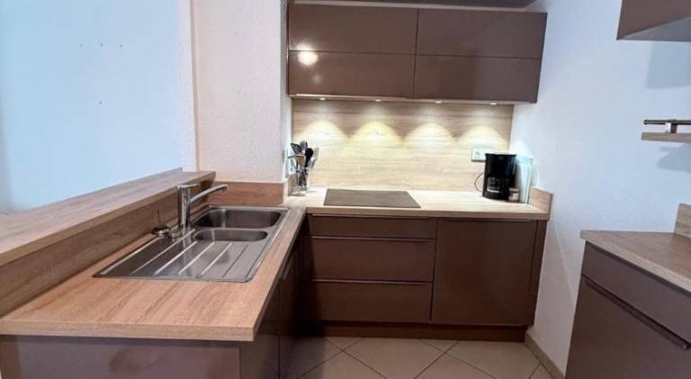 Rental apartment with private pool & patio — photo 4