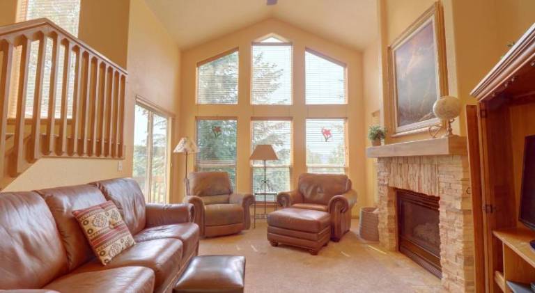 House with pool & hot tub | Perfect for remote work in Silverthorne, CO