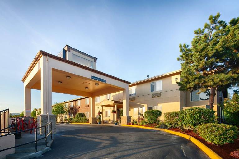 Red Lion Inn & Suites Sequim in Sequim, WA