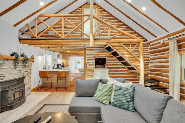 House  Whitesboro-Burleigh