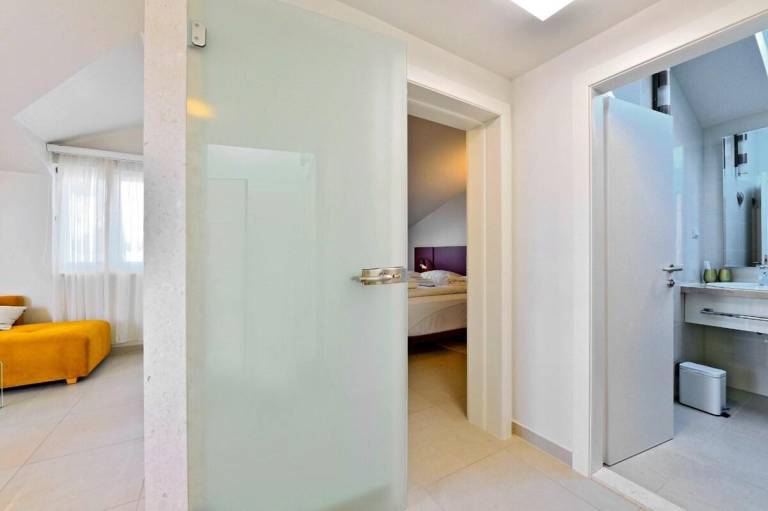 House with 1 room for 4 persons — photo 2