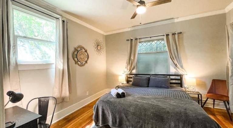 House with 2 rooms for 4 persons in Colorado Springs, CO