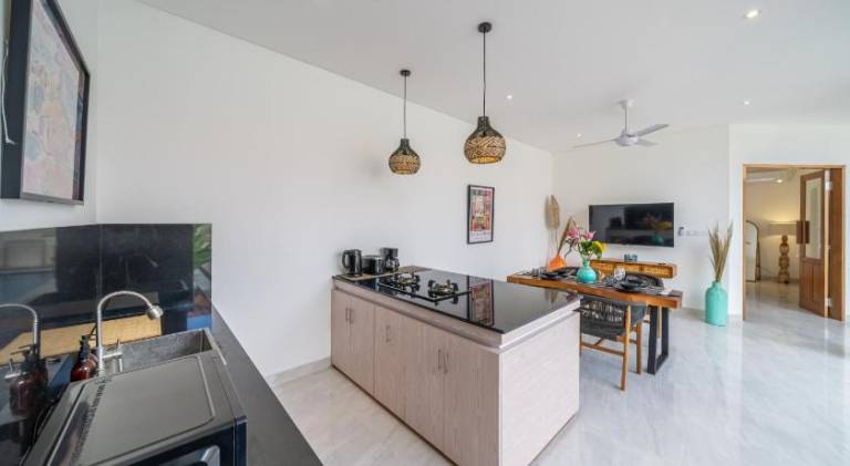 Family-oriented villa with terrace, barbeque & private pool | Good for workation | Dogs allowed — photo 2