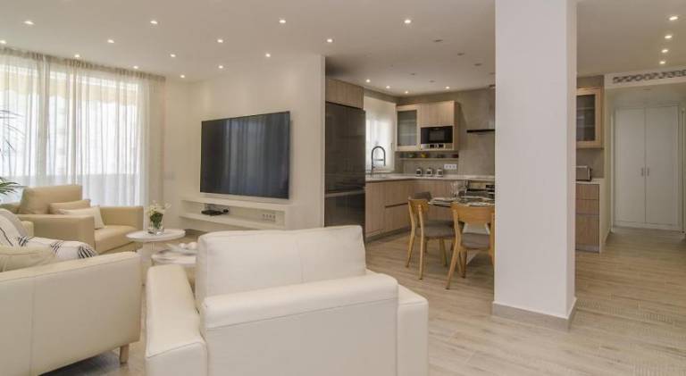 Fully equipped holiday apartment with patio & pool | Beach nearby | Pets are welcome — photo 2