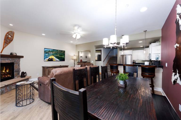 House with fast internet, pool & hot tub | Mountain view — photo 4