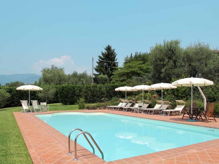 Fully equipped charming holiday apartment with garden, pool & patio | Nature view | Dogs allowed — photo 2