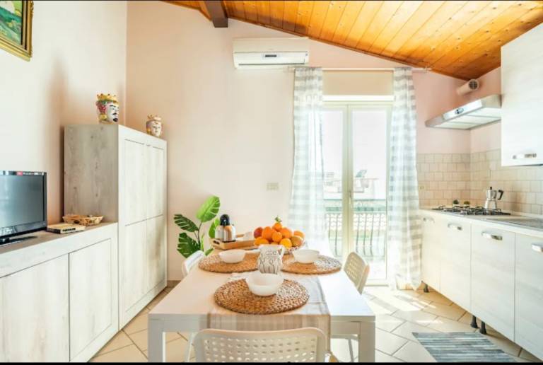 Ferienwohnung in Naxos, Taormina f&uuml;r max. 5 Personen