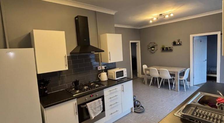 Apartment with 2 rooms for 5 persons — photo 3