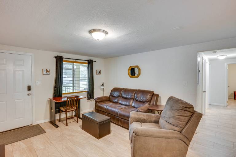 Spacious & Pet-Friendly Yard! Jacksonville Home — photo 5