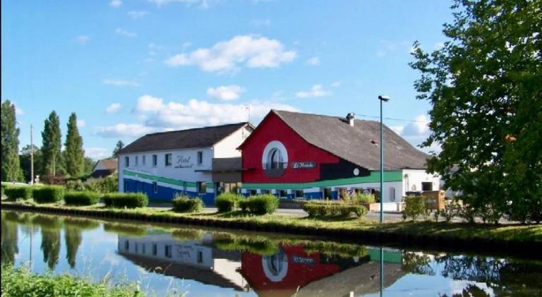 Auberge La Peniche in Moulins