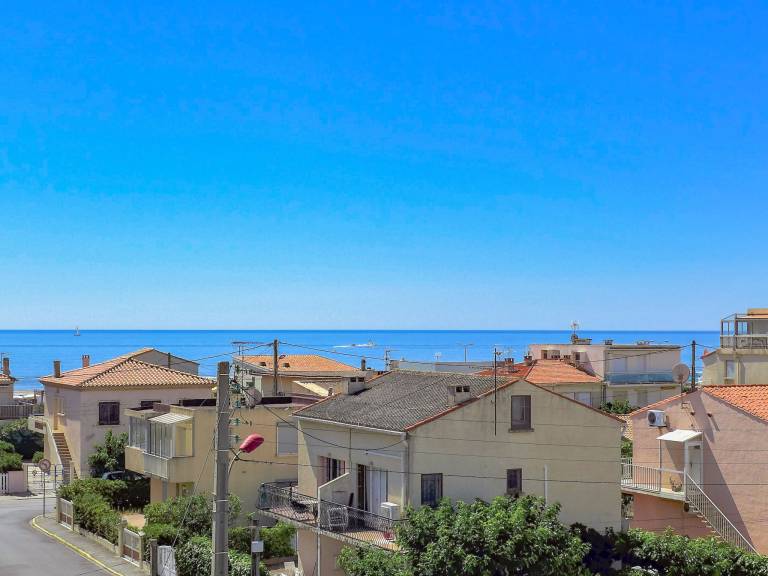 Rental apartment with patio | Sea view — photo 2