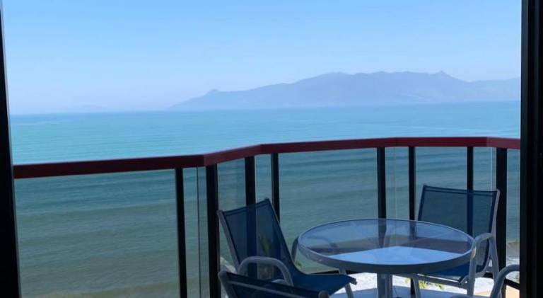 Holiday apartment with pool in Caraguatatuba