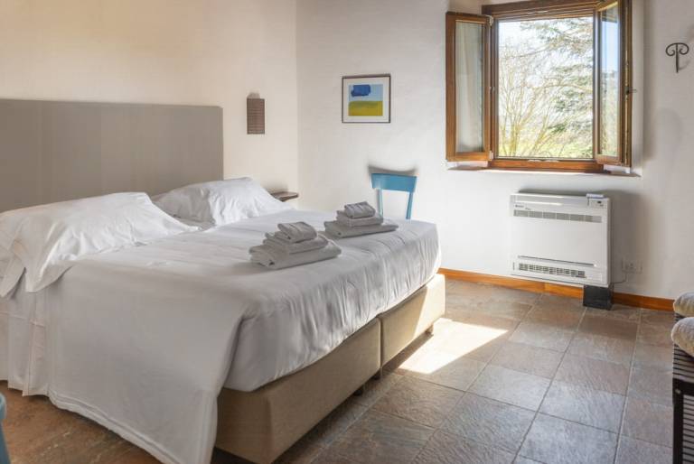 Flat at farm stay with spa and pool — photo 4