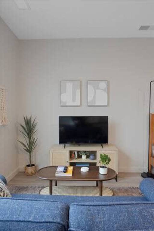 CozySuites l Spacious SDO Lawrenceville — photo 2