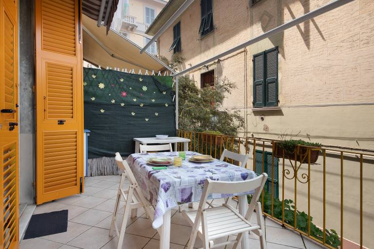 Beautiful apartment with fast internet & patio | Garden view | Close to the beach | Pets allowed — photo 3