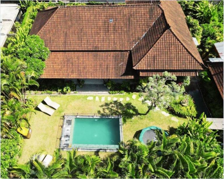 Child-friendly vacation home with pool & yard | Suitable for remote work | Dogs allowed in Canggu