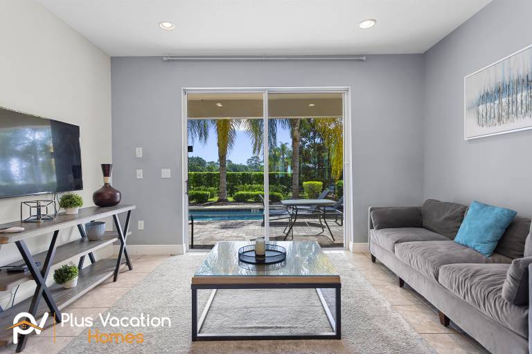 Vacation home with barbecue, private pool & garden — photo 3