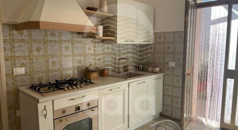 Fully equipped rental apartment with barbecue & yard | Close to the beach | Perfect for remote work | Pet-friendly — photo 5
