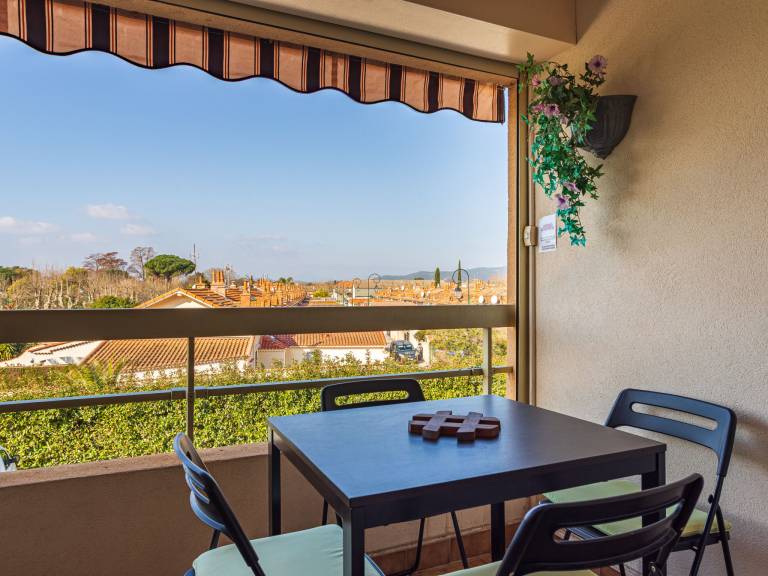 Holiday apartment with patio | Nature view | Next to the beach | Pets are welcome — photo 2