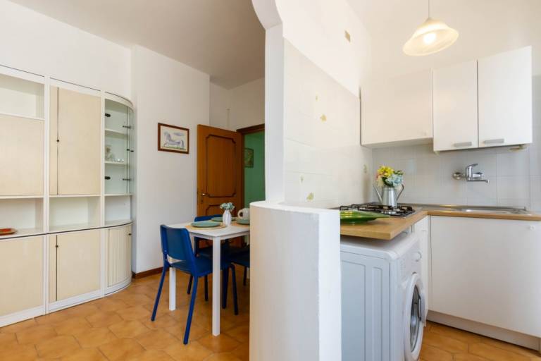 Apartment with 2 rooms for 4 persons — photo 4