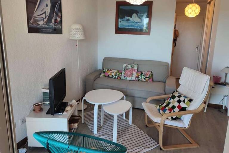 Holiday apartment with pool — photo 3