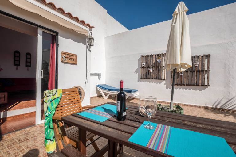 Cosy Holiday Home "Casa Sabina" in Alcalá with Terrace, Sea Access and Garden in Santa Cruz de Tenerife
