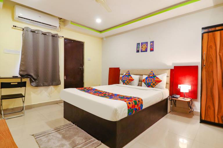 FabExpress Broholic Suites Nr JNTU Kukatpally