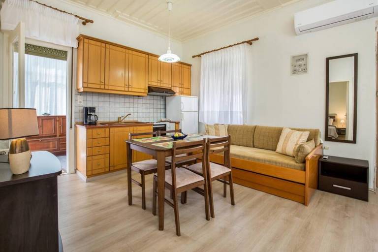 Holiday apartment with terrace | Next to the beach | Pets allowed — photo 4