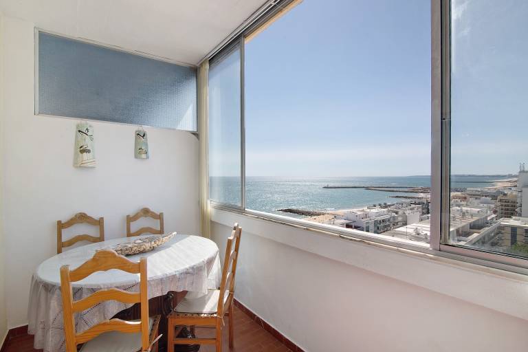 Holiday apartment with patio | Sea view in Loulé