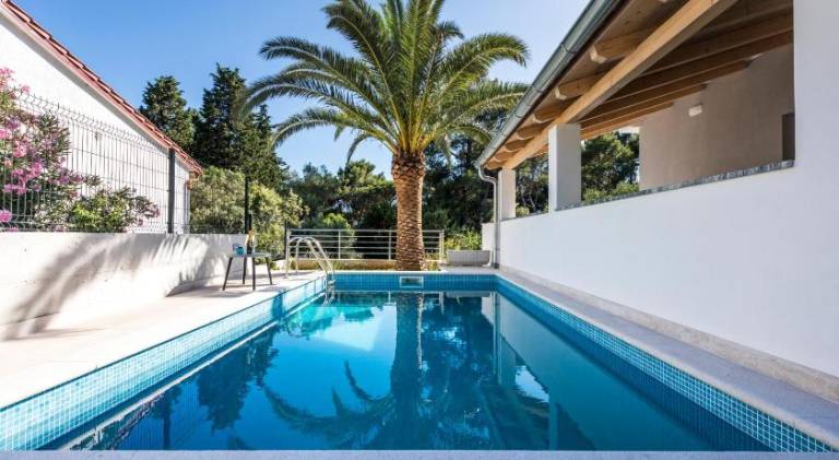 Villa with pool in Mali Losinj