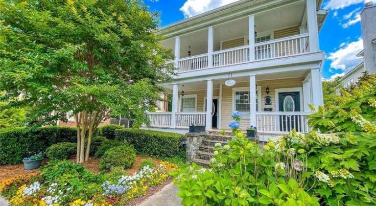 Lovely holiday apartment with terrace | Close to High Museum of Art | Suitable for remote work | Dogs allowed in Atlanta, GA