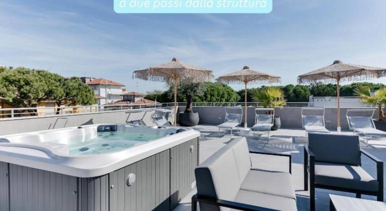 Rental apartment with jacuzzi & patio — photo 2