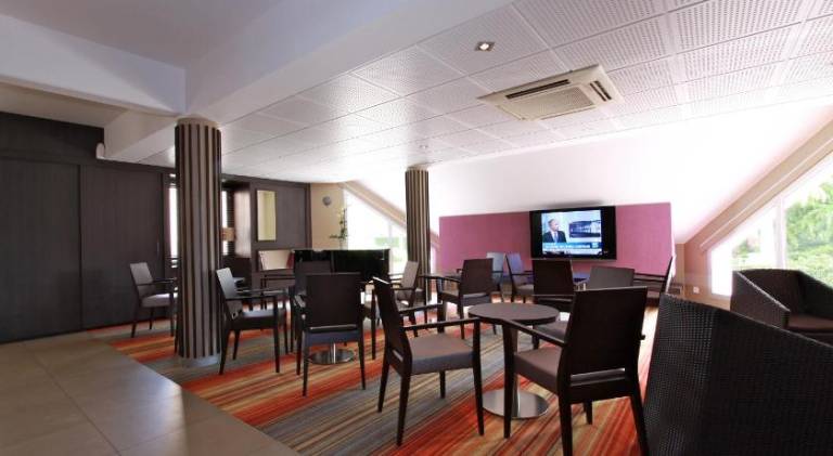 Hôtel Mercure Luxeuil-les-Bains Hexagone — photo 3