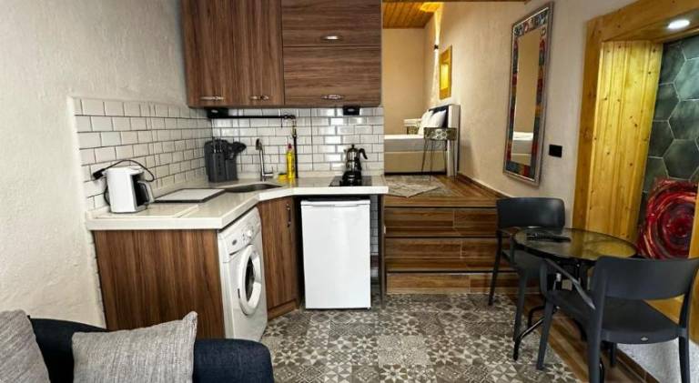 Serviced apartment with garden & terrace | Dogs allowed — photo 3