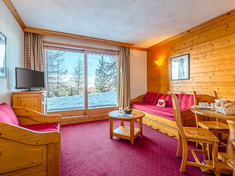 Holiday apartment with sauna, heated pool & patio — photo 4