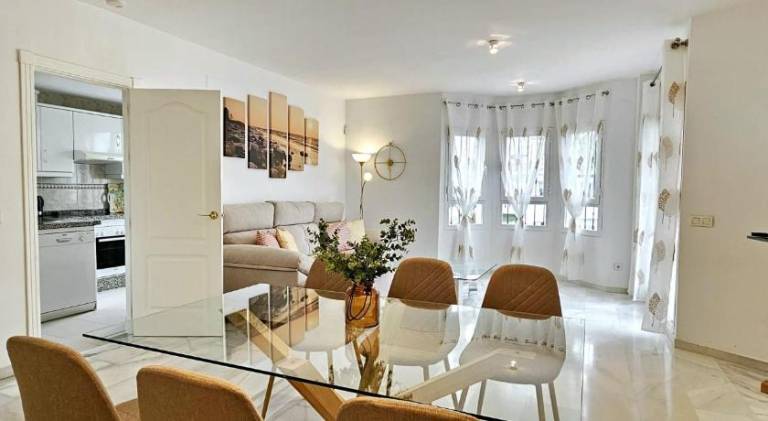 Holiday apartment with yard, terrace & pool — photo 4