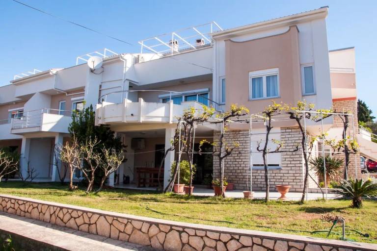 Apartments ErikaS in Novalja
