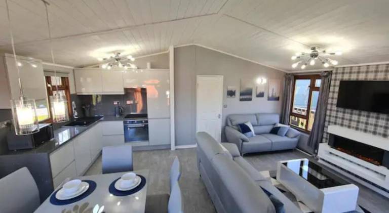 4 Bed Luxury Lodge with Hot tub near Lake District — photo 4