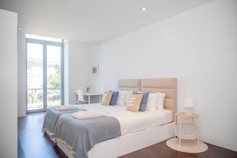 Apartment with patio | Near Porto Cathedral in Porto